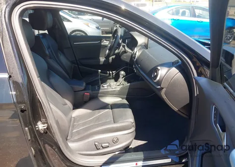 2018 Audi A3 2.0T Premium из США, поврежденный, VIN WAUGUGFF3J1074108